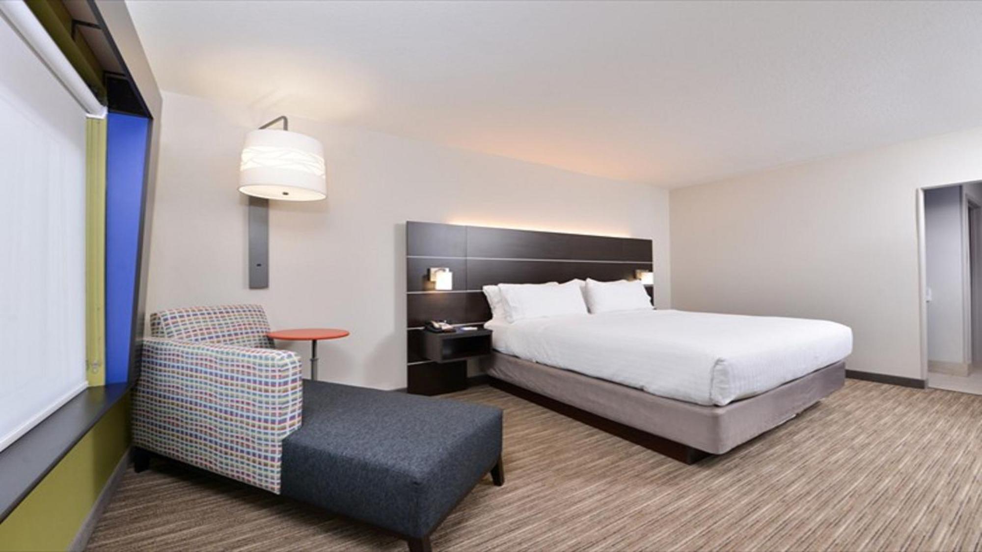 Holiday Inn Express & Suites - Parkersburg East By Ihg Eksteriør bilde