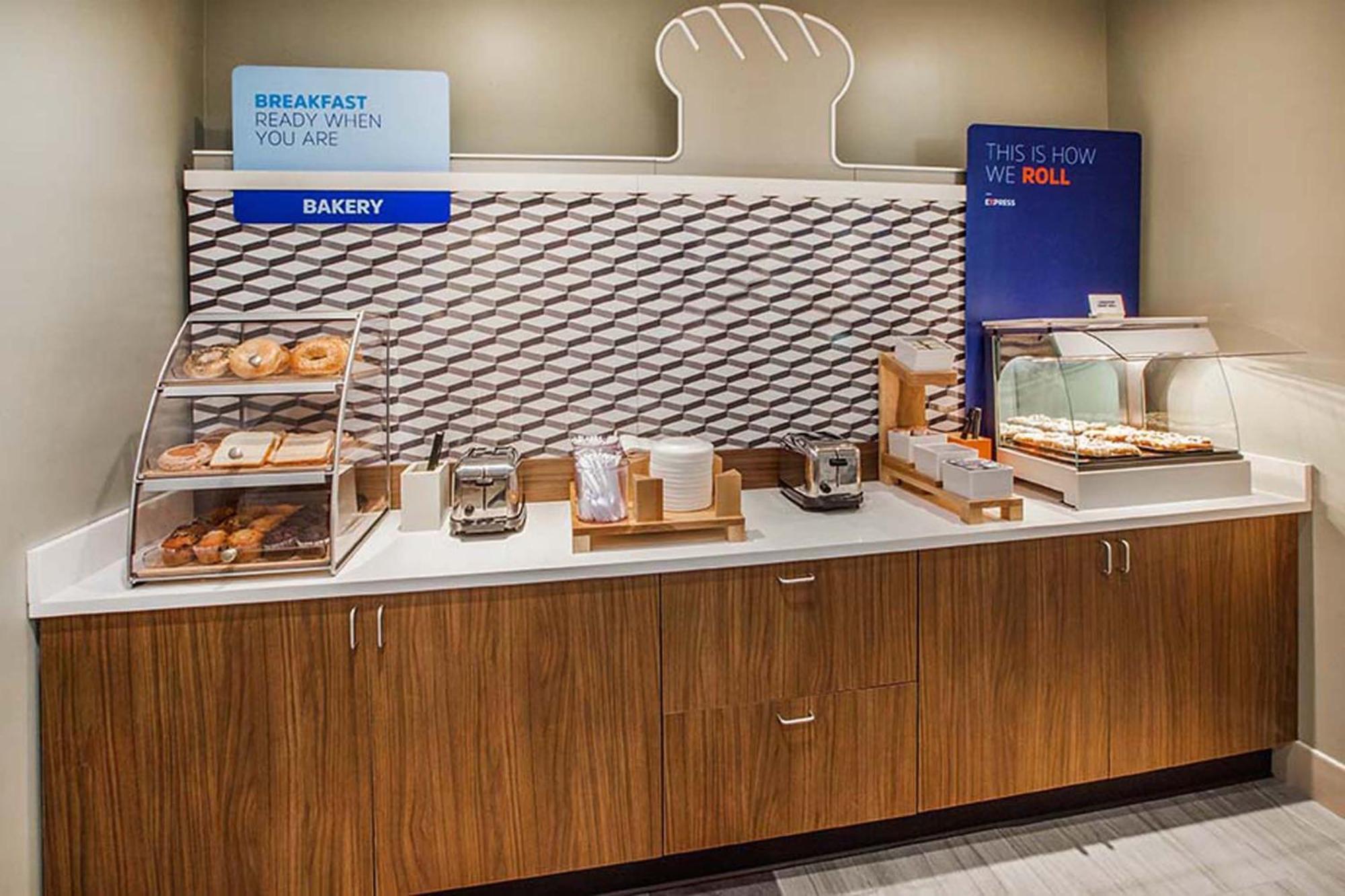 Holiday Inn Express & Suites - Parkersburg East By Ihg Eksteriør bilde
