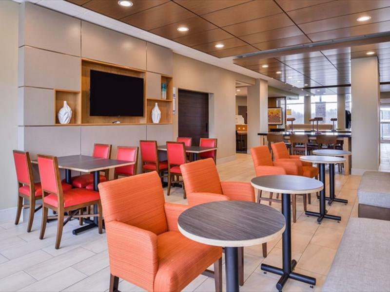Holiday Inn Express & Suites - Parkersburg East By Ihg Eksteriør bilde