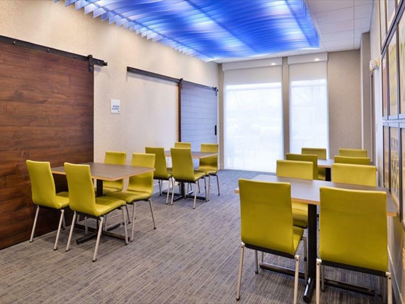 Holiday Inn Express & Suites - Parkersburg East By Ihg Eksteriør bilde